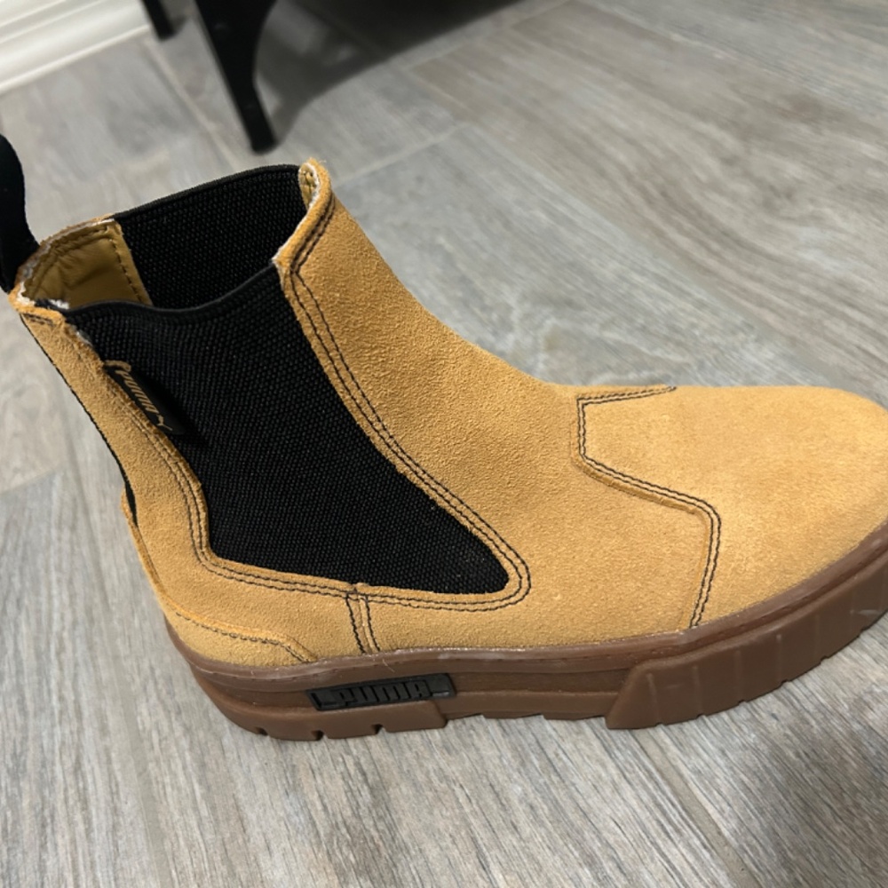 LIKE NEW! Women's Puma Mayze Tan Suede Platform Ankle Boot - 6 - Picture 7 of 14